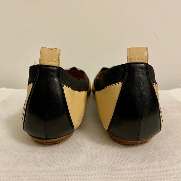 Authentic Chanel 2 tones flats - Picture 3 of 12